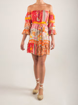 Vestido corto estampado con volantes