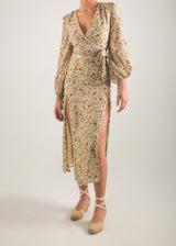 Top cruzado estampado